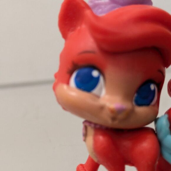 Disney Princess Palace Pets Royal Red Cat princess queen figure, 1.5" - Picture 7 of 7